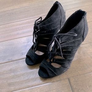 Black Lace-Up Heels Size 7.5